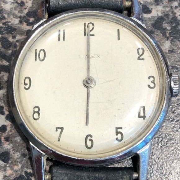 1940’s Timex Two Handed Mens Watch - Picture 8 of 10